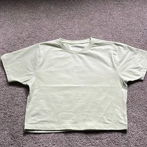 Alphalete Cropped T-shirt